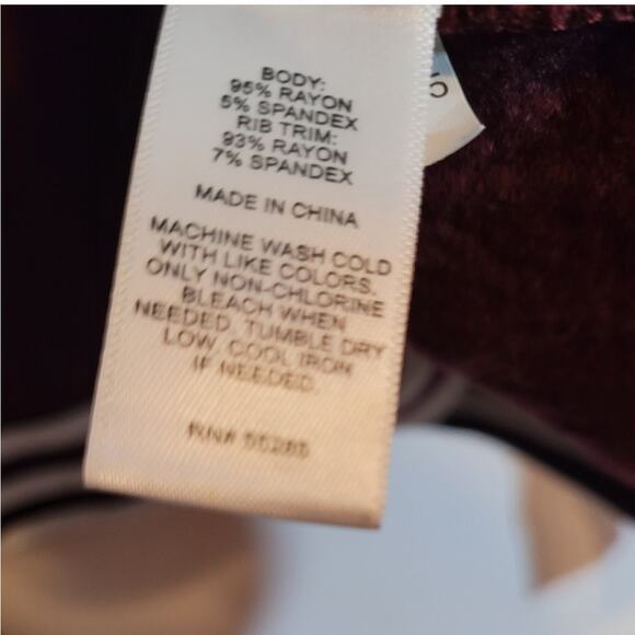 Express One Eleven Burgundy Cropped Hoodie Sweatshirt Sz Small Sporty Athleisure - Picture 10 of 10